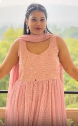 Sunidhi review photo
