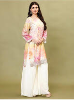 Priya thaker review photo
