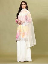Priya thaker review photo