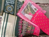 Seema review photo