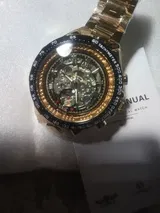 M. review photo