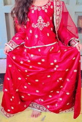Faiza Ahmed review photo