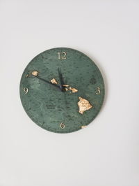 Customer photo from Lisa P.'s review of Hawaiian Islands Clock, 12" Diameter