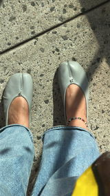 Farah review photo