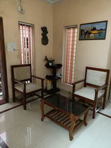 Deepa Thakur review photo