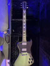 Derek F review photo