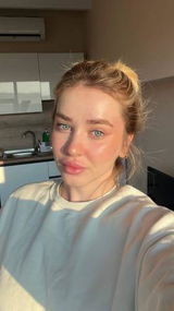 Zoey U. review photo