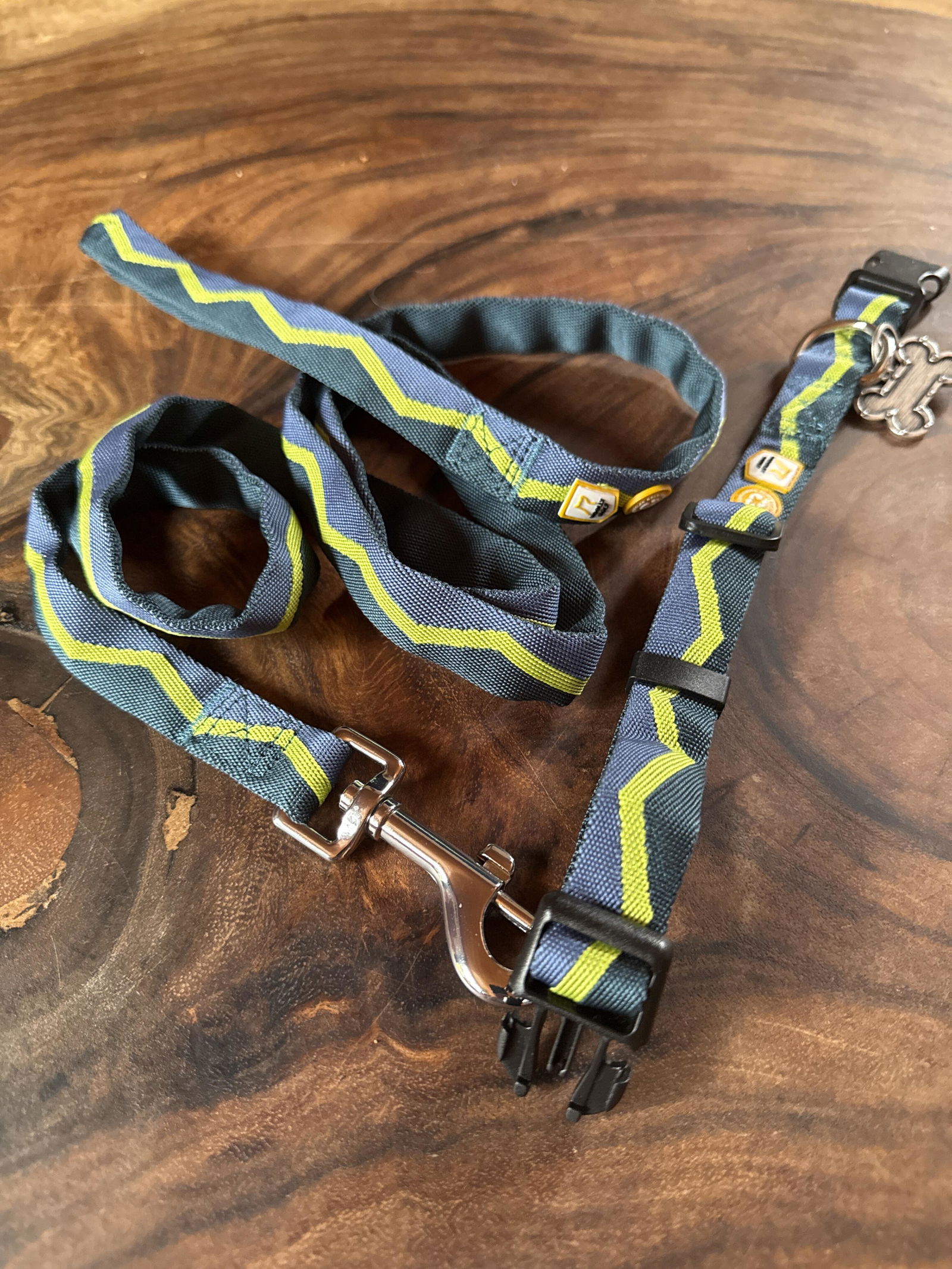 Sunshower Dog Leash - Woolly Wolf