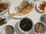 K. review photo