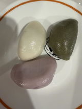 L. review photo