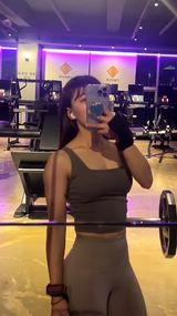 Caroline review photo