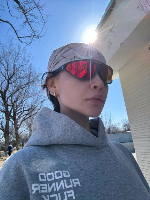 Customer photo review of Wraparound Sunglasses Y2K "Topaz"