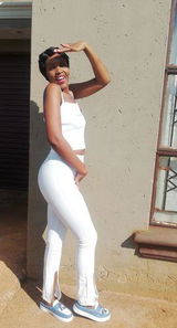 Siyonela B. review photo