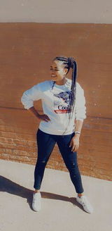 Zanele M. review photo