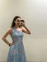 Amelia review photo