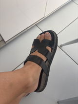 L. review photo