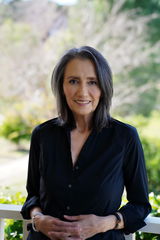 Yvette Emard review photo