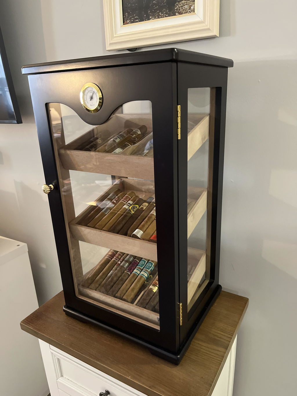 Quality Importers Point of Sale Display Humidor Mahogany