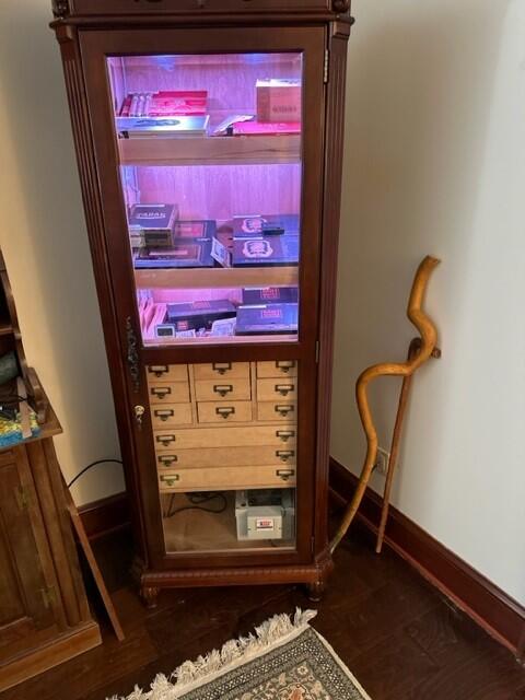 Tower Olde English Display Humidor Cabinet | 3,500 Cigars