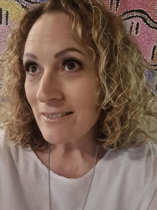 Michele Scrivens wearing Youthphoria lashes