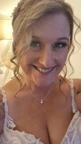 Leanne review photo