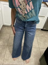 Lee review photo