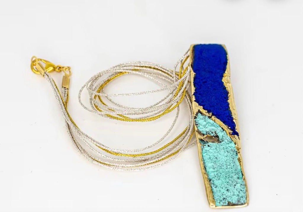 Strata Pendant Necklace