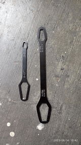 Farah review photo