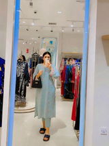Zoya Mahmood review photo