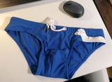 M. review photo