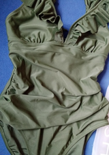 L. review photo