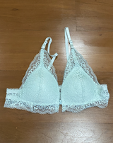 L. review photo