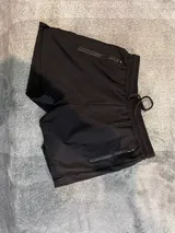 M. review photo