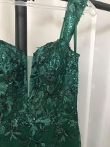 Nina Tout review photo
