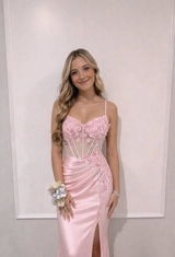 April Wallis review photo