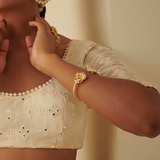 anjali review photo
