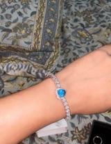 Manvi review photo
