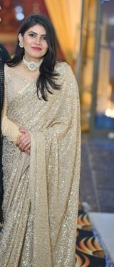 surbhi review photo