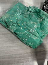 Maheen Chaudhary review photo
