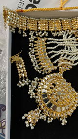 Rabia Umair w review photo