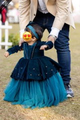 Bushra Zaheer review photo