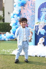 Mahin Akbar review photo