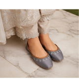 Mahira review photo
