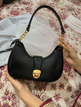 Minal Sheikh review photo