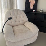 Lilith Donne review photo