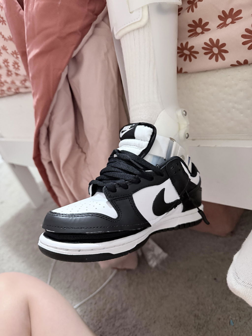 Nike Big Kid Dunk Low Zipped