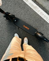 H review photo