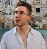 Pavel review photo