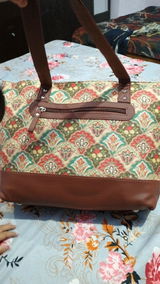 A.v. review photo