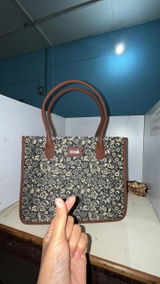 Liza Phukan review photo